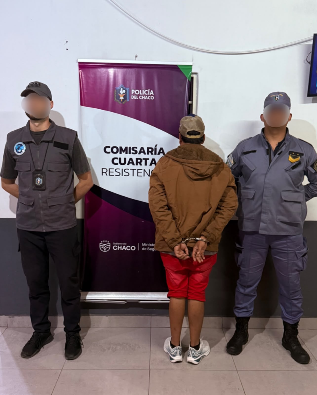 LO IDENTIFICARON EN LA TERMINAL Y TENÍA UN PEDIDO DE CAPTURA POR FALSIFICACIÓN DE MONEDA